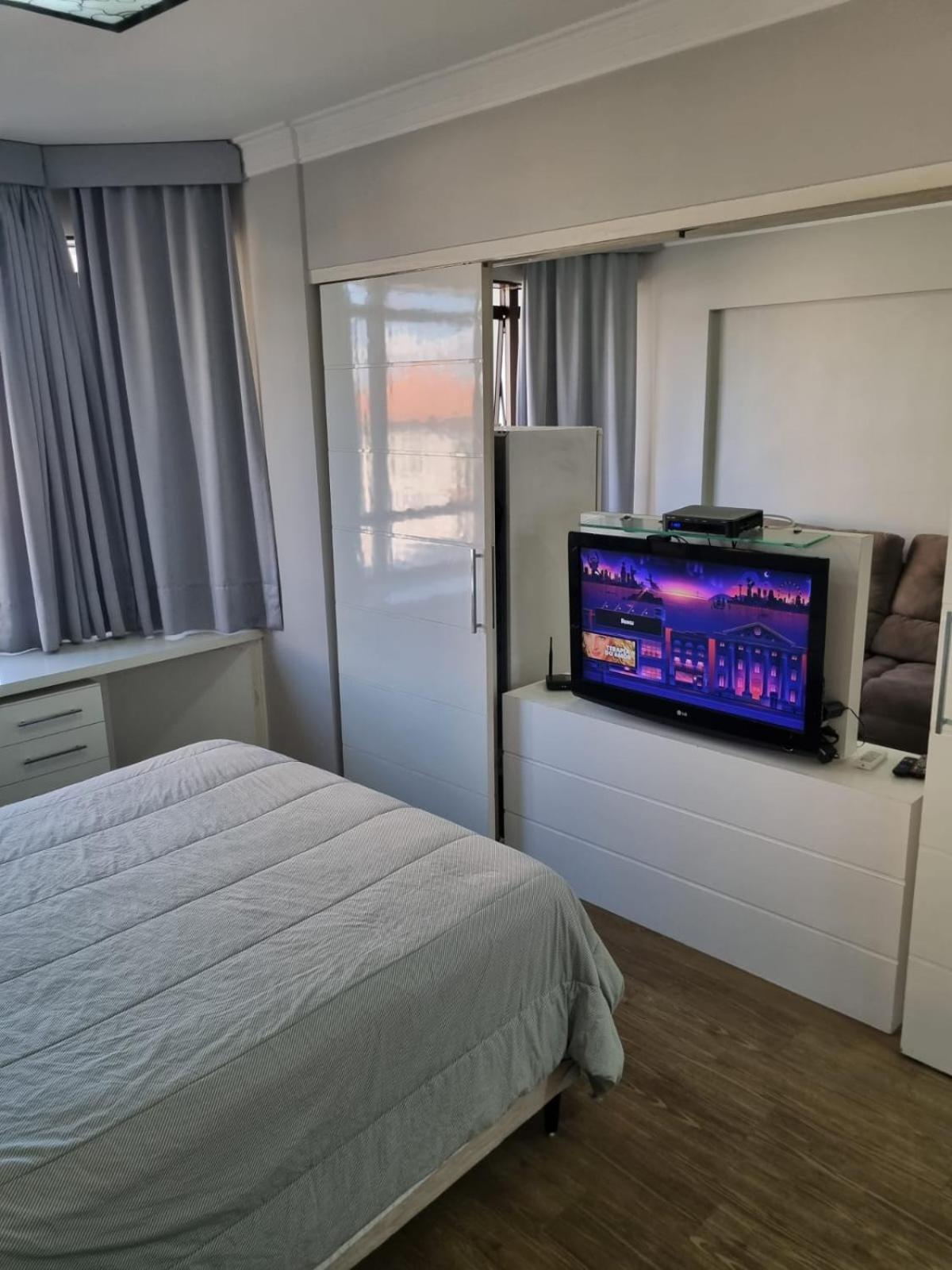 Flat Mobiliado - Ap 47 L Hirondelle * Campinas (Sao Paulo)
